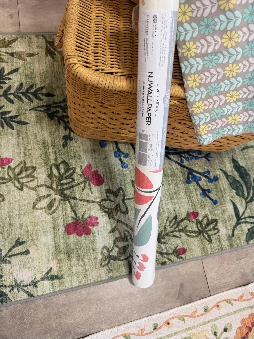 New Brewster Home Fashions NUWallpaper Bohemian Floral Peel & Stick Wallpaper
